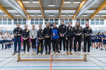 Bild 46 - C-Juniorinnen Loewinnen Cup